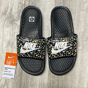 Nike flower slides new with tags!